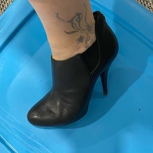 Guess ankle boots